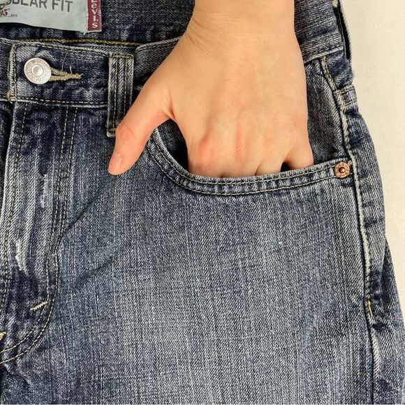 Levi's 505 Regular Fit Jeans Mid Rise Straight Leg 32” x 29” Rise 11" - Picture 2 of 8